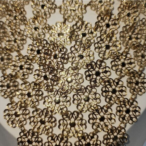 Vendome Flower Mesh Bib Necklace and Clip On Earrings Set 1960s Vtg - Picture 2 of 9